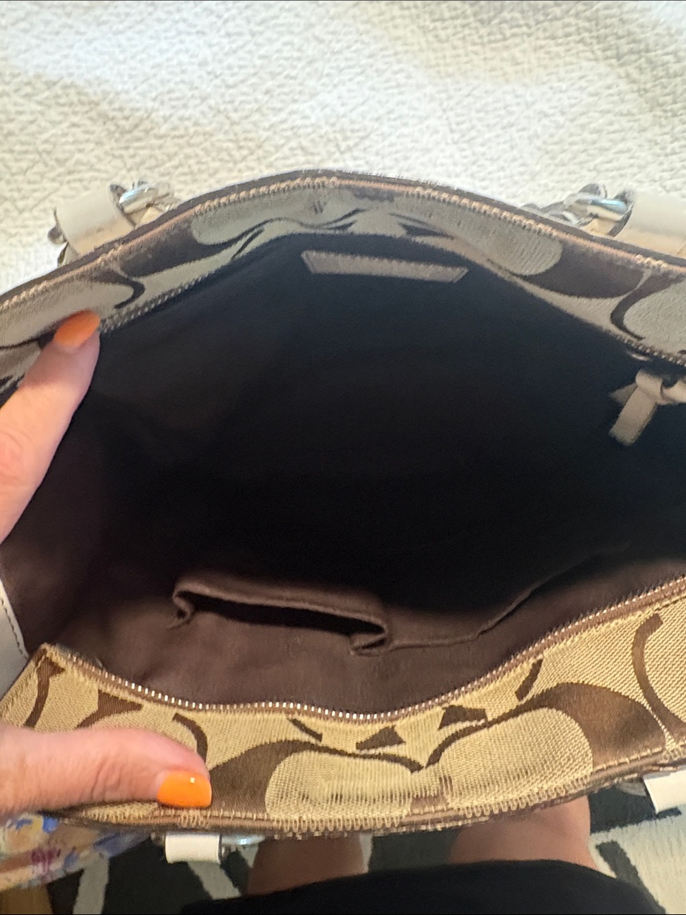 Low start Coach Vintage Gallery Signature Jacquard Canvas Leather Satchel in GUC - Picture 12 of 12